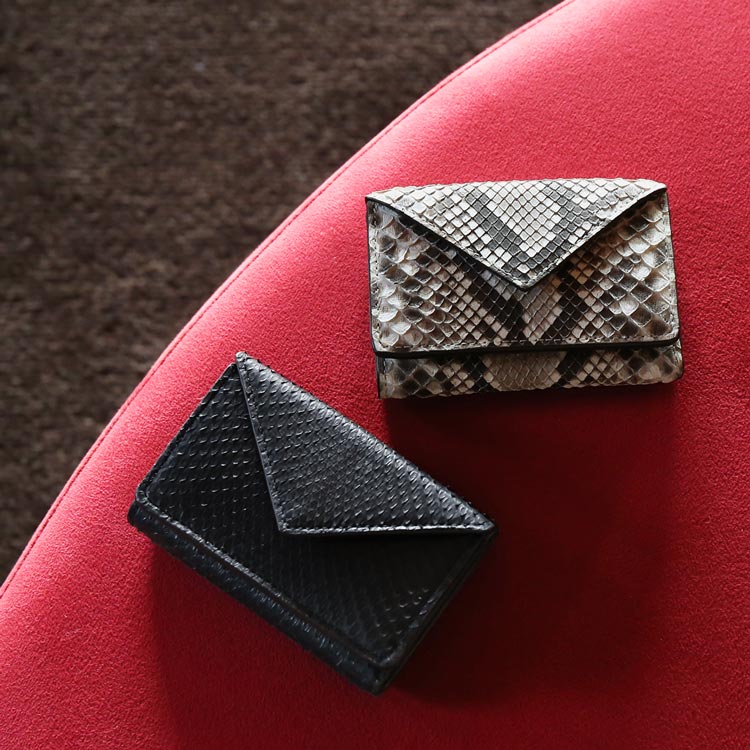 ダイヤモンドパイソン 小さい財布 ブラック