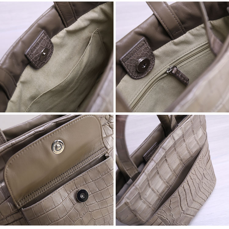 ミニポケットが豊富なハンドバッグ