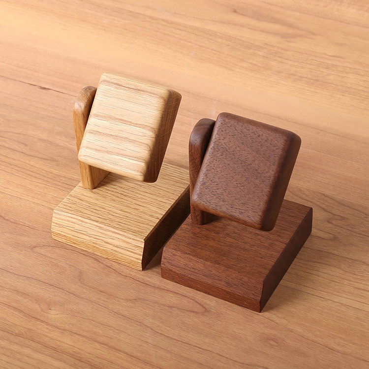 腕時計 ディスプレイスタンド 木製 日本製 天然木 無着色 ウォールナット ナラ 木目 