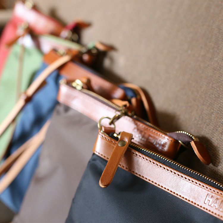 HALEINE日本製ナイロン栃木レザーナイロンサコッシュ