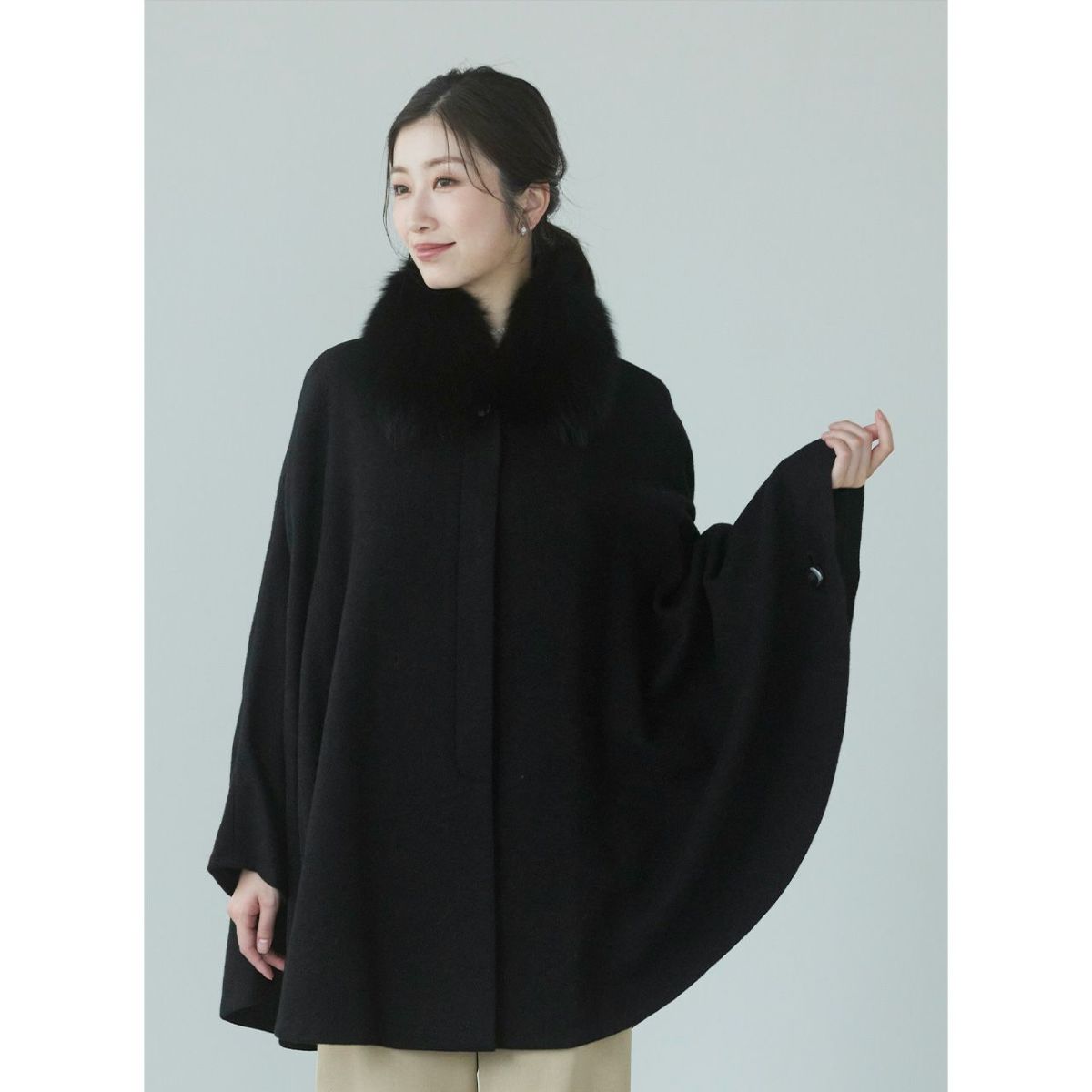 ケープポンチョカシミヤ100%ブラック