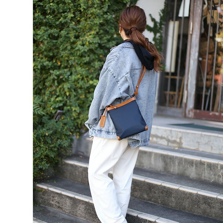 ネイビーカジュアル