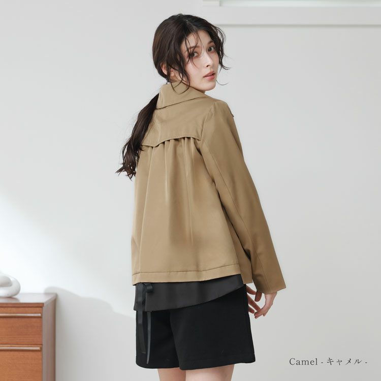 トレンチショート丈 バックフレア春アウタージャケットキャメル