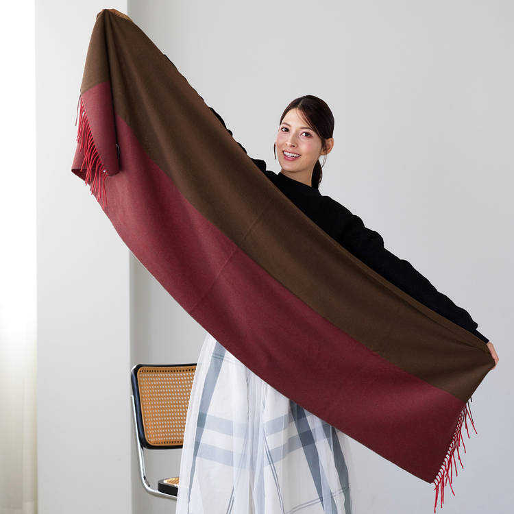 極上の肌触りのカシミヤマフラー