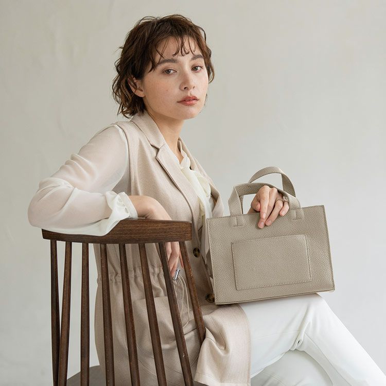 本革バッグレディースカジュアルトートショルダー牛革2WAYハンドバッグmienoブランドスクエアバッグ大容量斜め掛けフォーマ(07000589r)