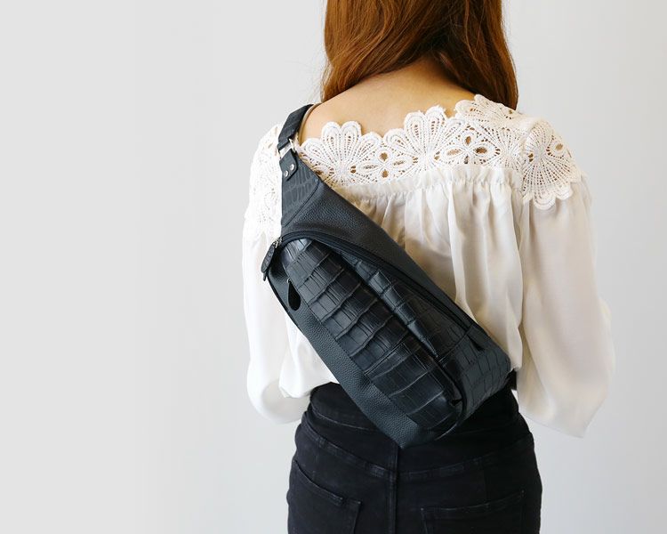 クロコダイルボディバッグマット加工牛革型押しユニセックスショルダーバッグ肩掛けレディースワニ革本革お出掛け母女性ギフトプレゼント4FA(06001832r)