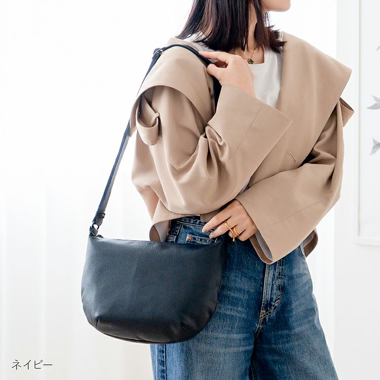 防水レザーショルダーバッグ日本製牛革軽量小さめレディースカバン鞄肩掛け斜め掛けブランド(07000634r)