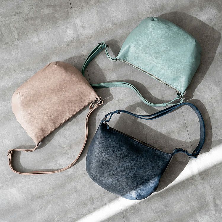 防水レザーショルダーバッグ日本製牛革軽量小さめレディースカバン鞄肩掛け斜め掛けブランド(07000634r)