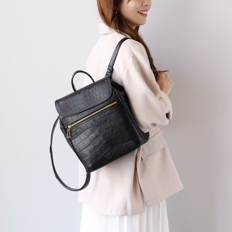 クロコダイルリュックサックマットレディースバッグマットクロコマット加工小さめブラック