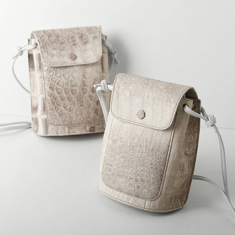 ヒマラヤクロコダイルスマホが入るミニショルダーバッグレディースバッグポシェットマット加工ショルダーバッグ斜めがけホワイト母女性母の日ギフトプレゼント4FA(06001912r)