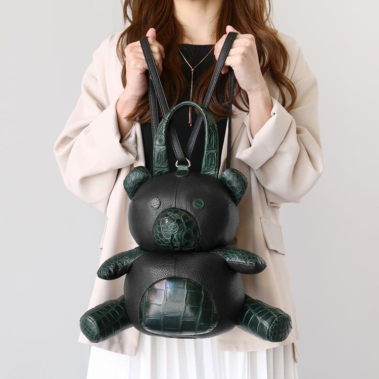 クマさんぬいぐるみリュックサック牛革クロコダイルレディース