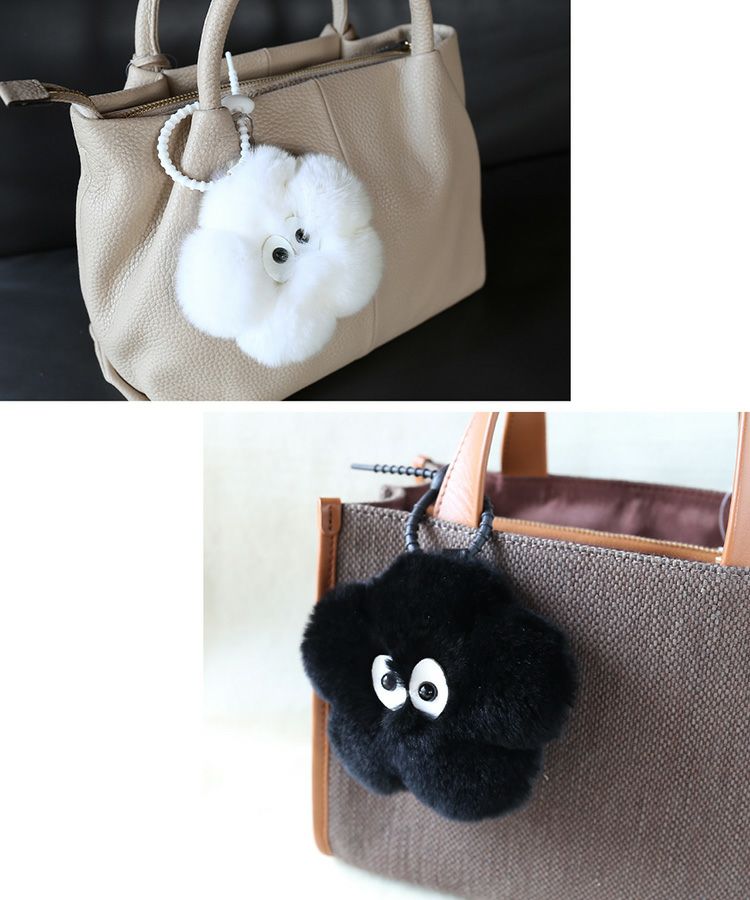 フラワーファーチャーム白黒