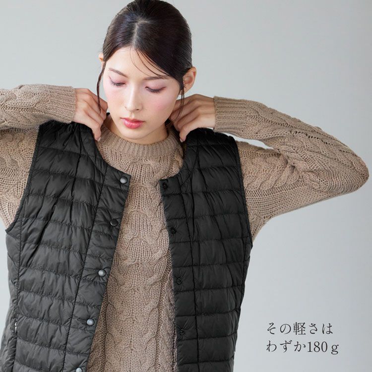 わずか180gの軽量ダウンベスト