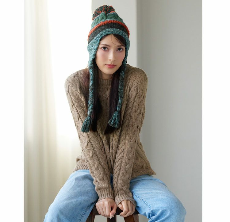 耳当て付きニット帽三つ編みポンポンレディースイタリア製糸