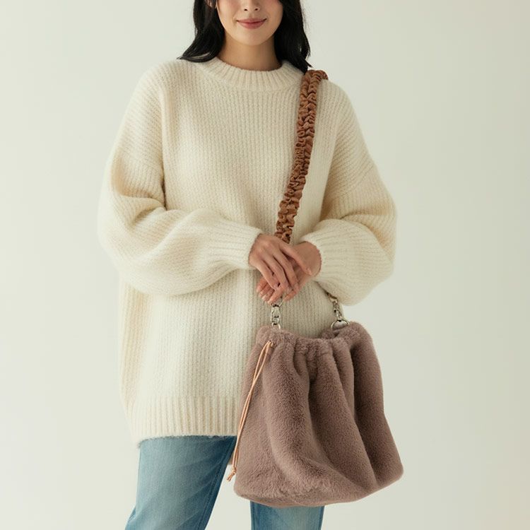 ファーバッグレディースエコファー巾着バッグショルダーバッグフリルフェイクファーA4(07000693r)